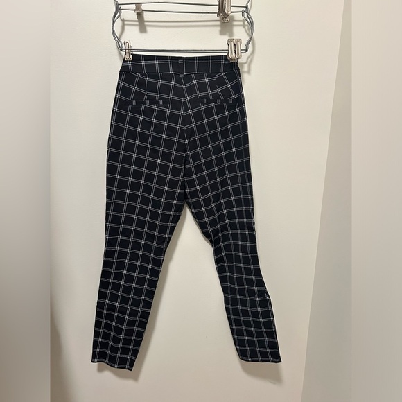size 2 black and white checkers old navy pants! - Picture 2 of 3
